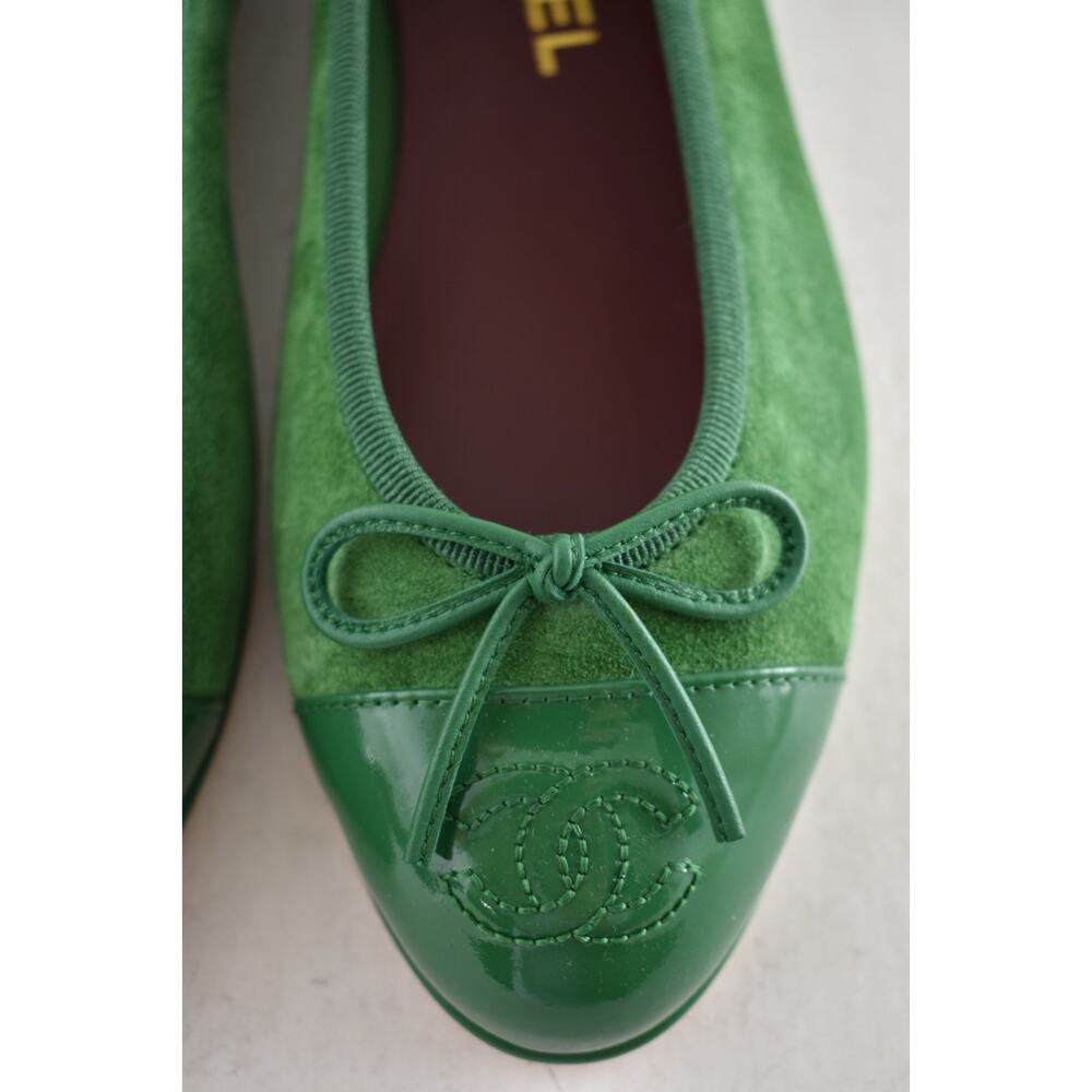 Chanel 26A Green Suede Patent Leather CC Logo Bow Tie Ballet Ballerina Flat 36 - Picture 13 of 16
